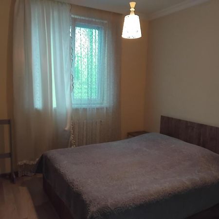 דירות באטומי Apartament With Sea View מראה חיצוני תמונה