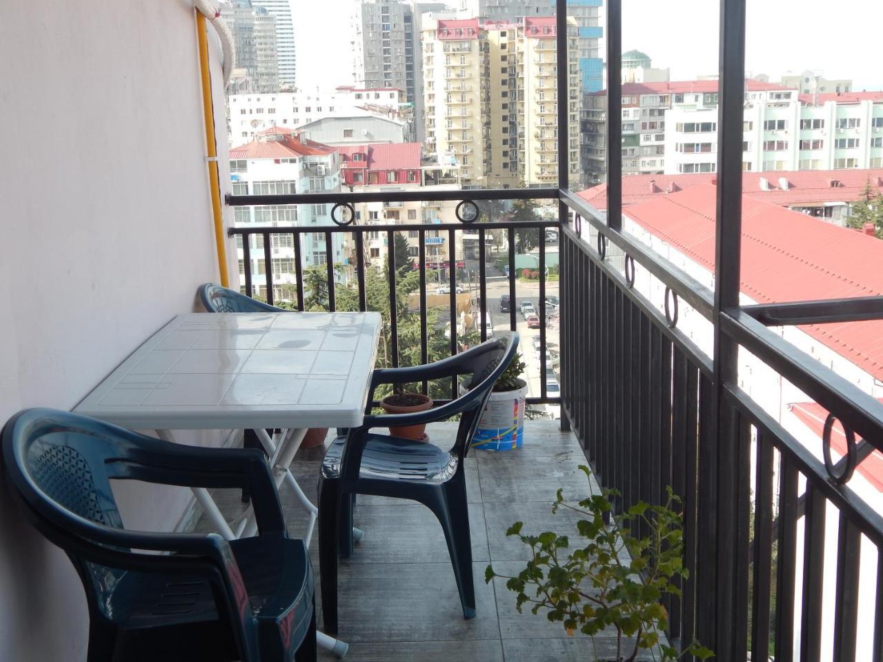 דירות באטומי Apartament With Sea View מראה חיצוני תמונה